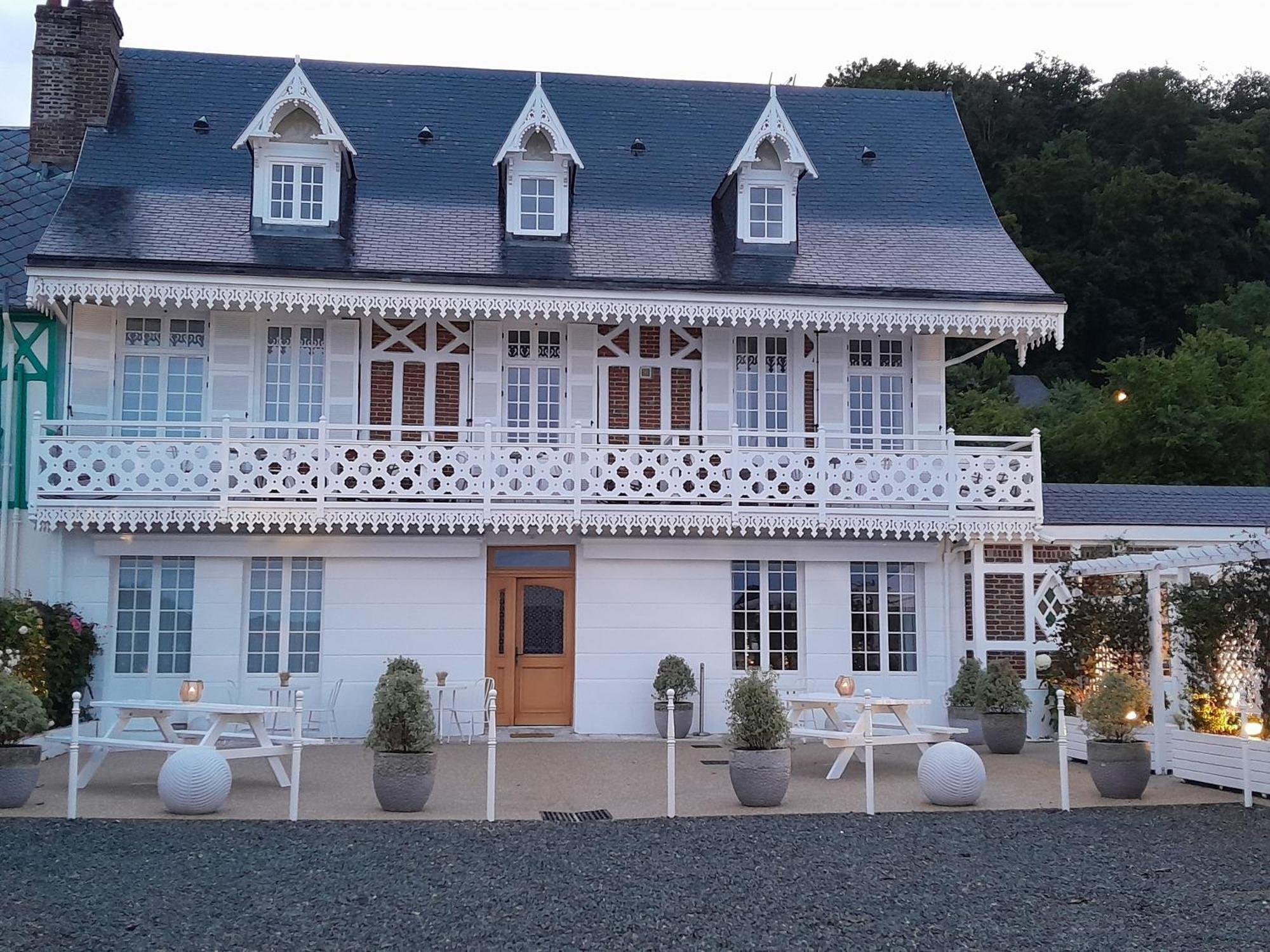 White House, Maison D'Hotes Hotel Villequier Bagian luar foto